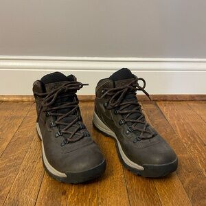 Columbia Dark Brown Boots